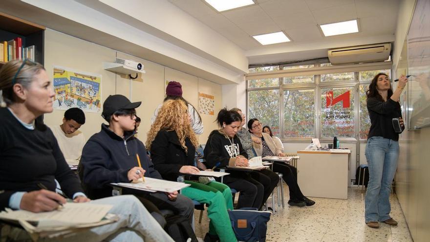 La situació a Manresa ha canviat i ja no hi ha llista d’espera per aprendre català