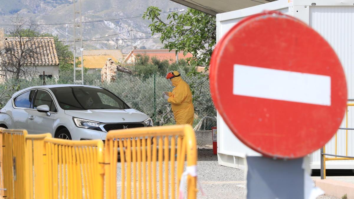 Toma de muestras en el punto instalado en Lorca