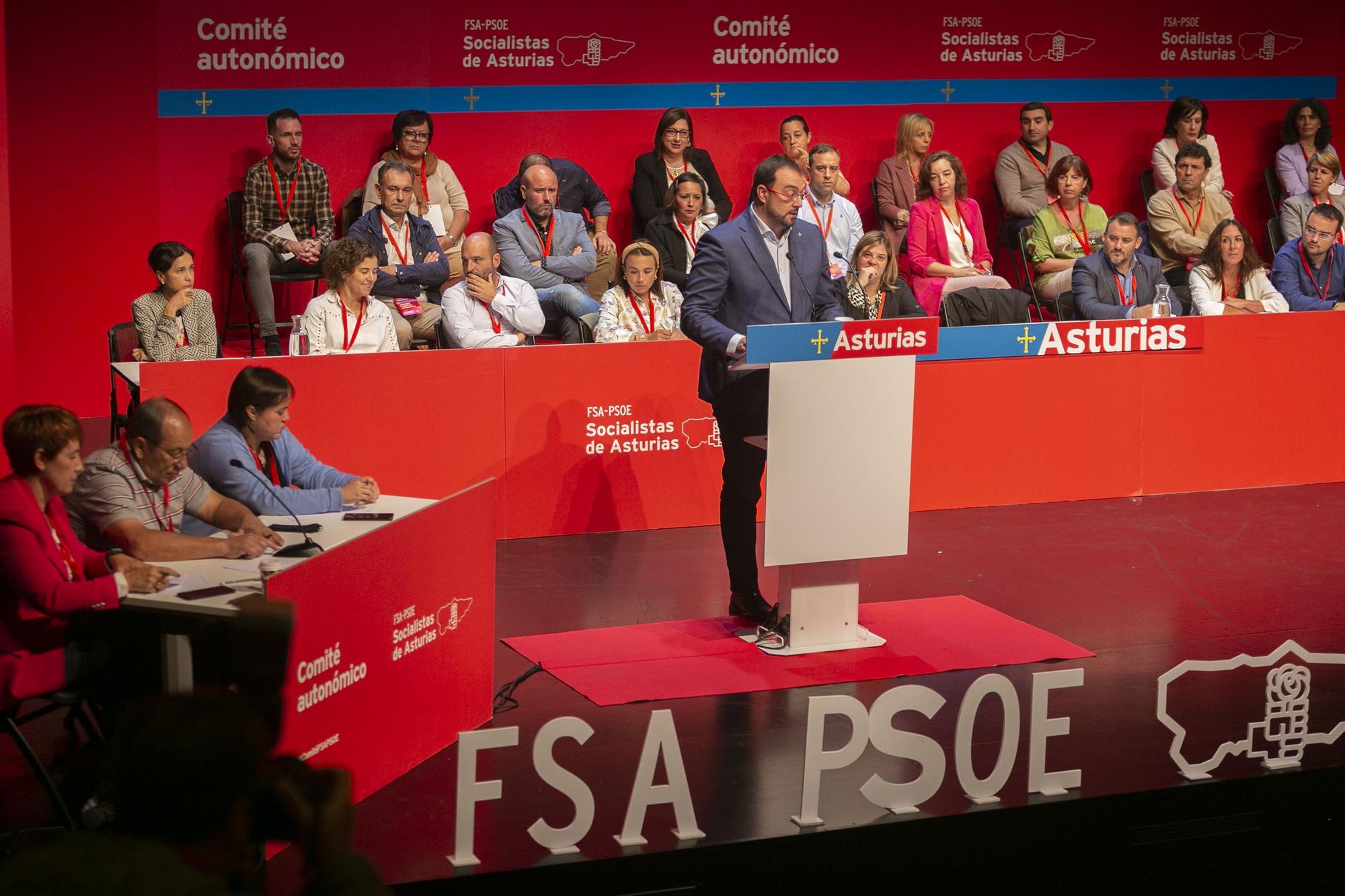 EN IMÁGENES: El PSOE celebra su comité autonómico en Castrillón