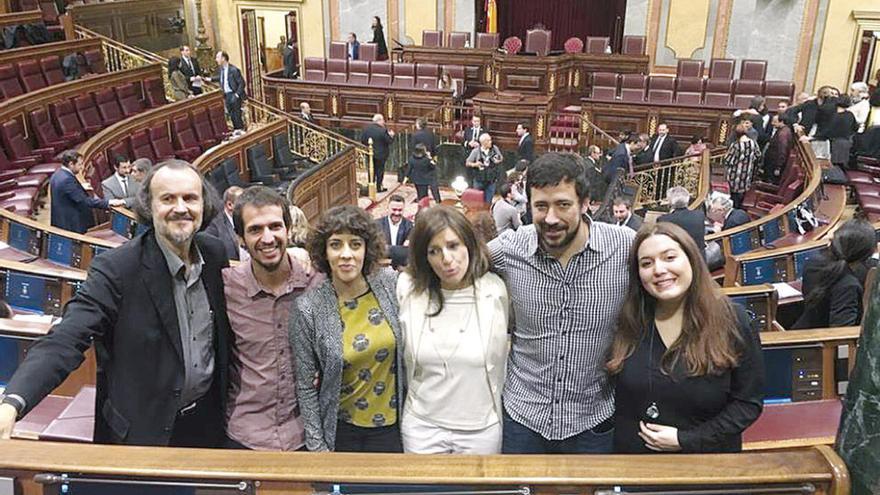 Fernán Vello -izda.-, D. Bruzos, Fernández, Yolanda Díaz, Tone Gómez-Reino y Ángela Rodríguez. // FdV