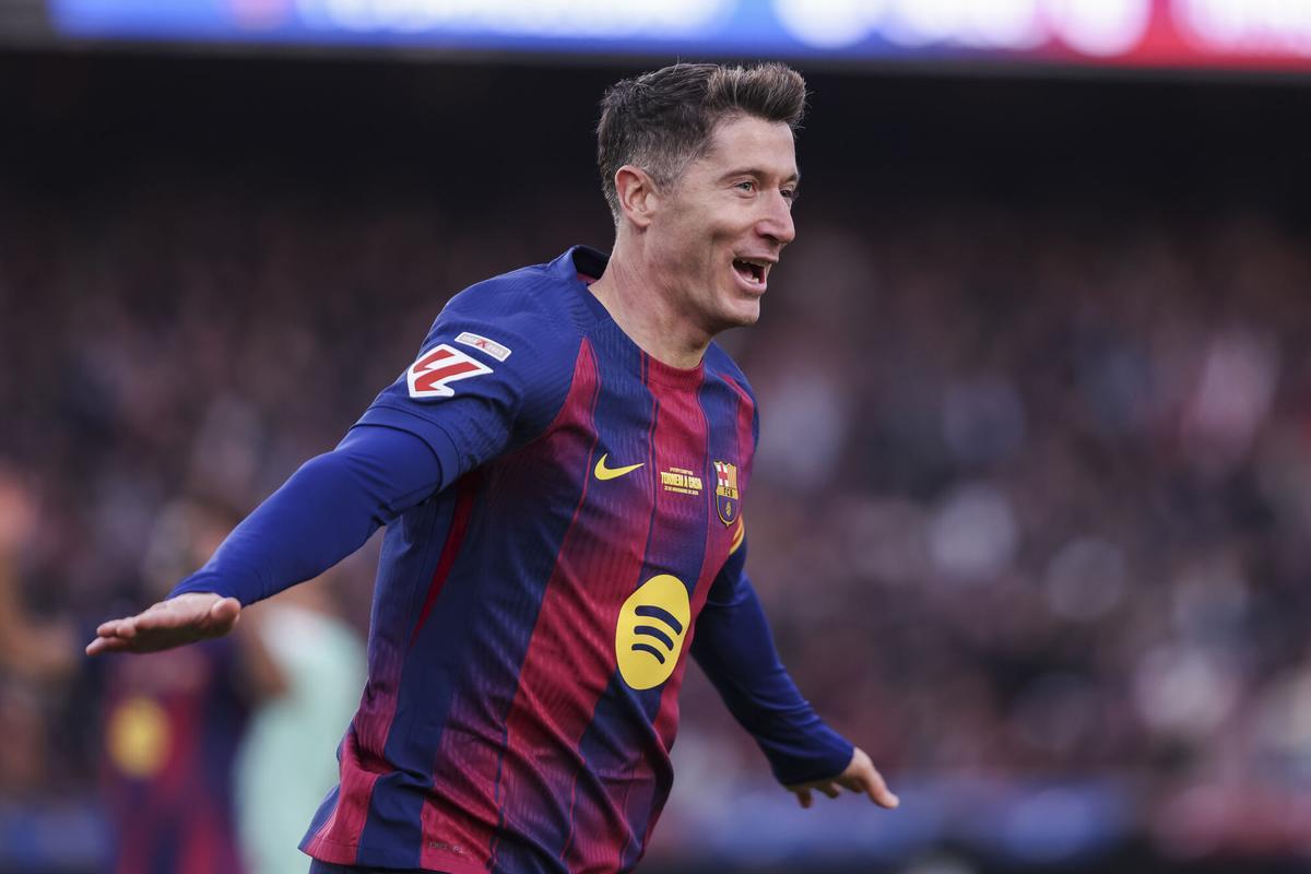 Robert Lewandowski del FC Barcelona celebra un gol durante el partido de fútbol de la liga española, La Liga EA Sports, jugado entre el FC Barcelona y el Athletic Club en el estadio Spotify Camp Nou el 22 de noviembre de 2025 en Barcelona, ​​España. AFP7 22/11/2025 SÓLO PARA USO EN ESPAÑA. Javier Borrego / AFP7 / Europa Press;2025;SPORT;ZSPORT;SOCCER;ZSOCCER;FC Barcelona v Athletic Club - La Liga EA Sports;