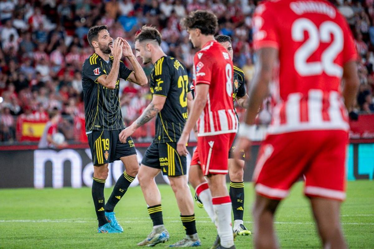 Kodro y Cuenca, en el partido en el Almería Stadium.