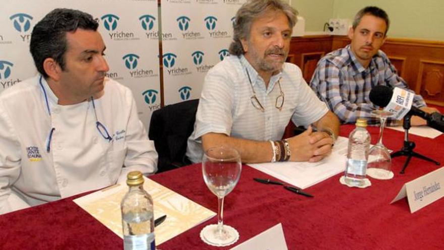 José Rojano (i), Jorge Hernández (c) y Carlos Navarro (d). | santi blanco