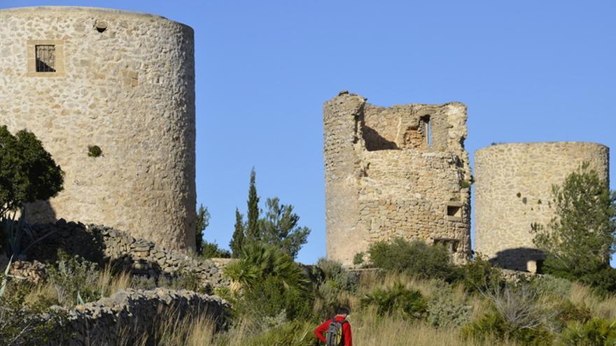 Los molinos de &#039;Les Planes&#039; construidos en el siglo XIV situados en Xàbia