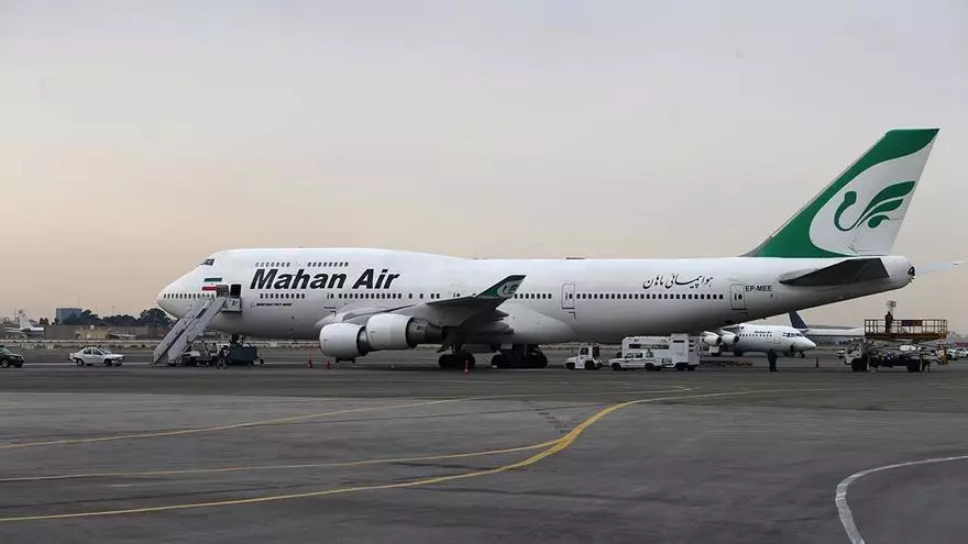 Irán reabre su espacio aéreo tras horas cerrado ante la preocupación por un ataque de EEUU