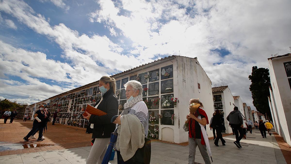 Día de Todos los Santos en los cementerios cordobeses