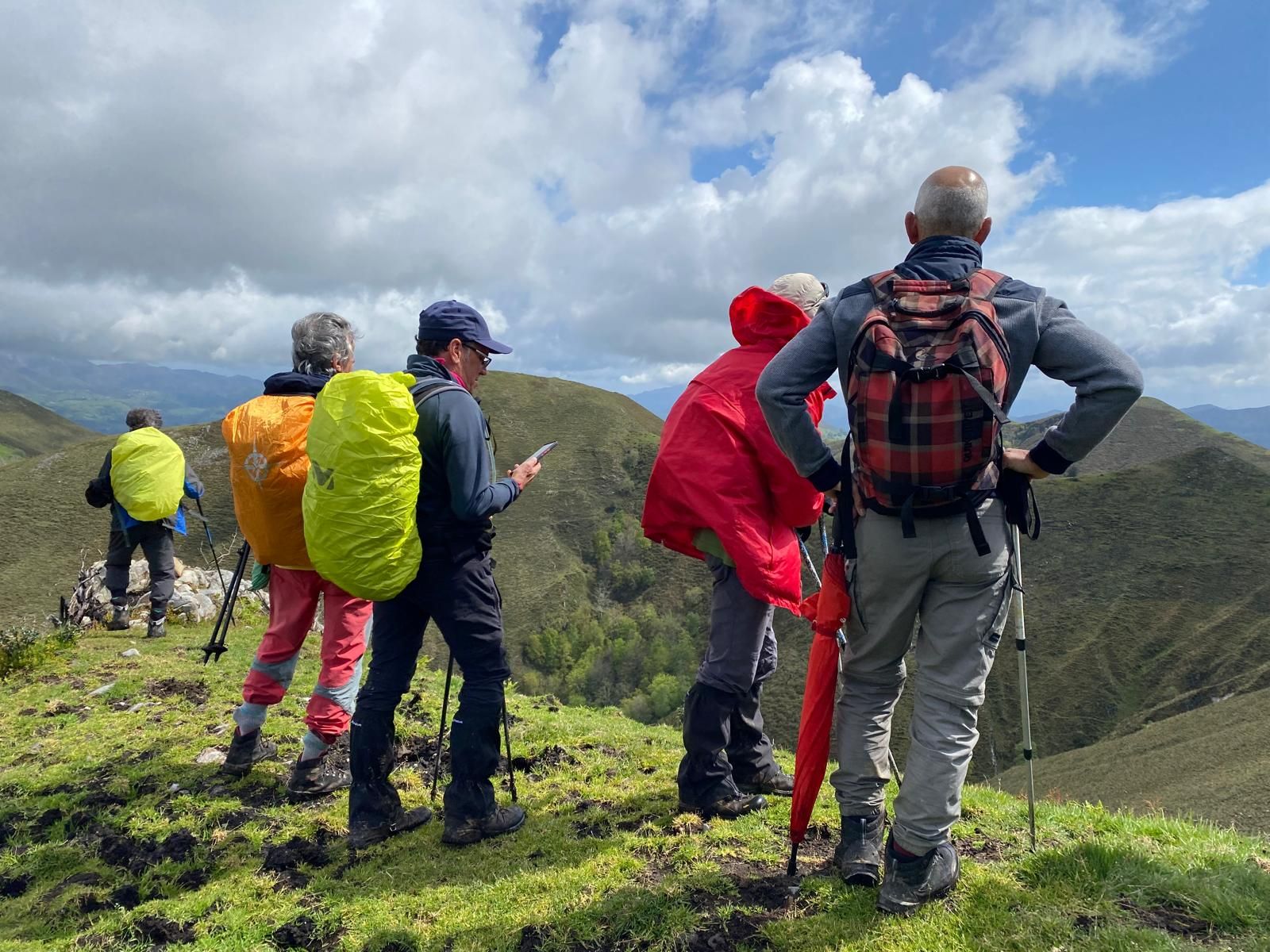 Peregrinación a Covadonga de la asociación La Travesera, de Laviana