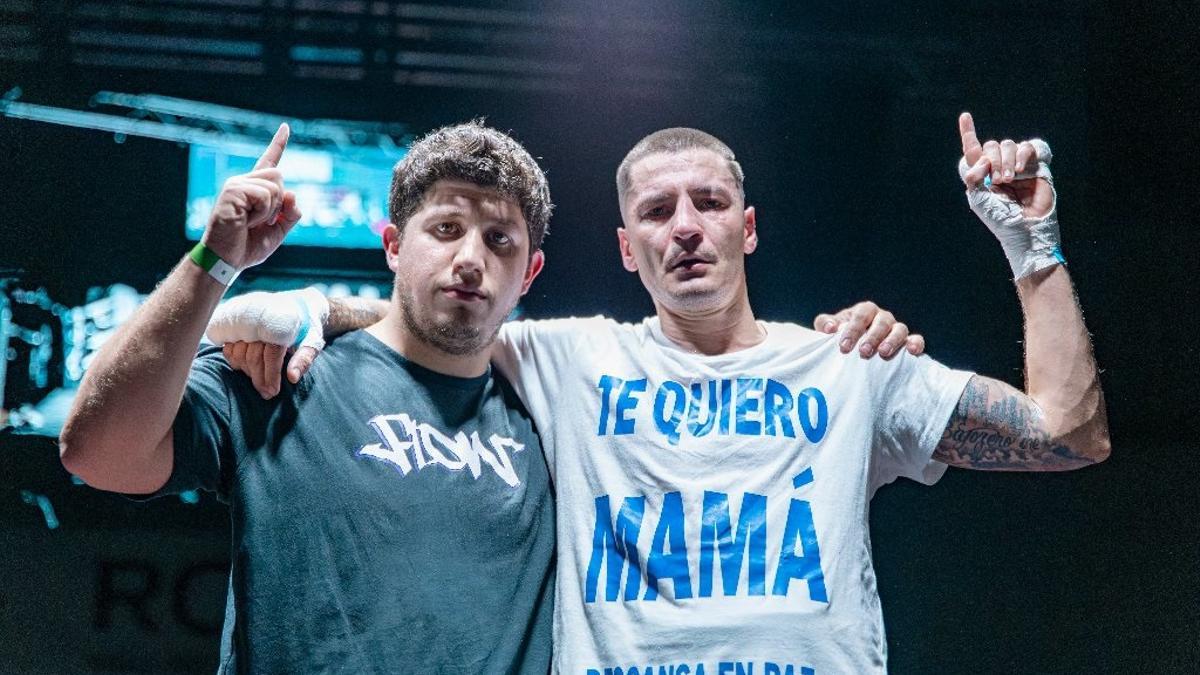 Javi Fernández y Kike, tras el combate.