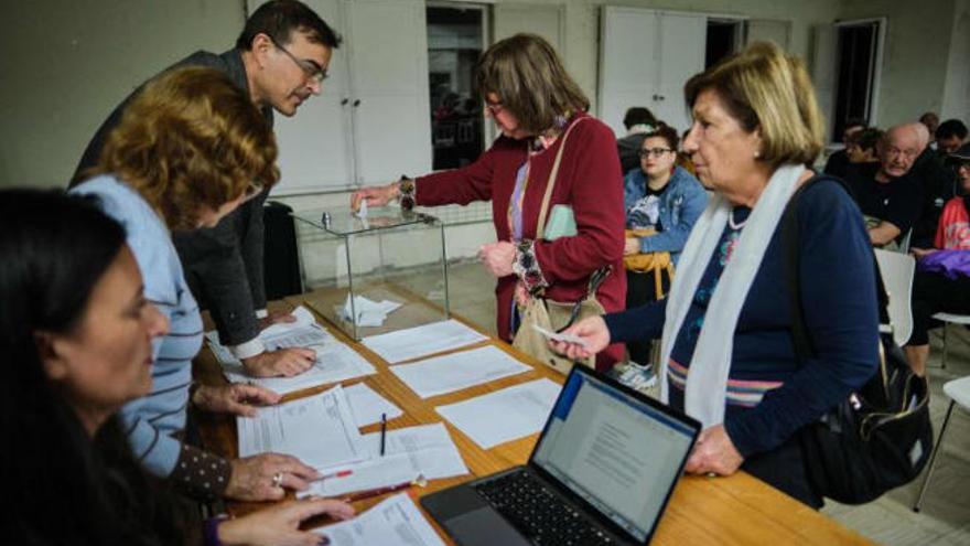 Votación este martes, 10 de marzo de 2020, en el Círculo de Bellas Artes.