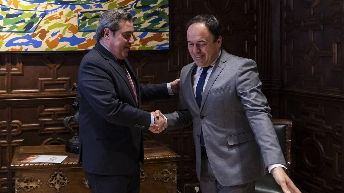 Llorca apura la vía abierta por Mazón con Vox para aprobar los presupuestos