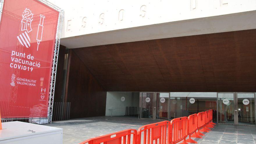 El Auditori de Castelló es el punto de vacunación masiva en la capital de la Plana