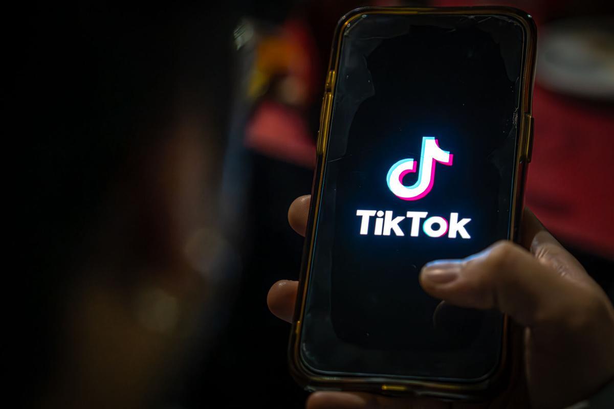 La Comissió Europea demana a TikTok canviar el seu disseny al considerar-lo «addictiu» i que pot perjudicar la salut mental dels usuaris