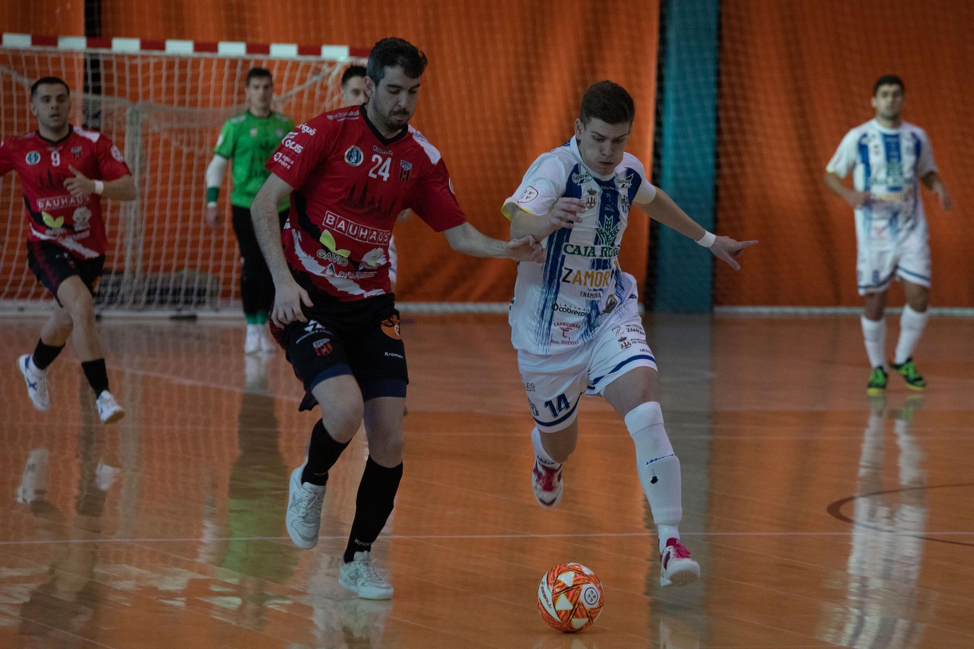 GALERIA | El Atlético Benavente cae en el Ángel Nieto ante el Sala 10 Zaragoza (1-6)