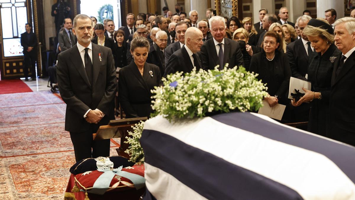 La familia real española acude al funeral del rey Constantino II de Grecia