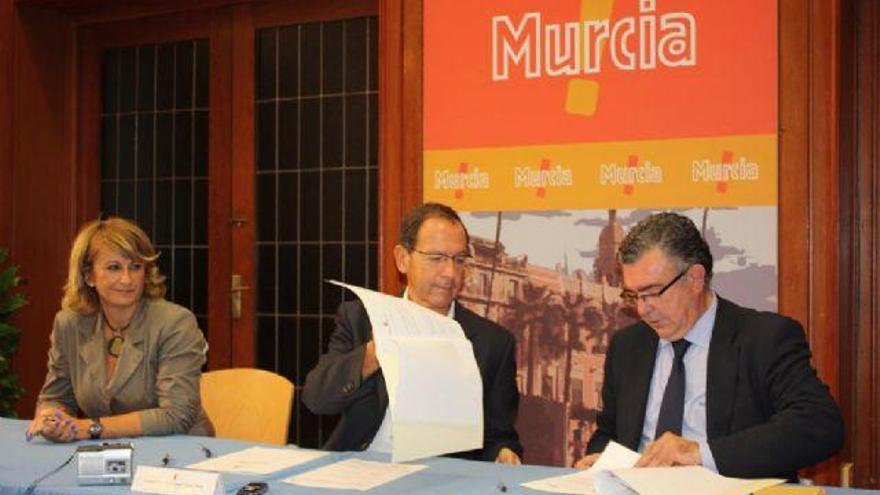 Aguas de Murcia y el Ayuntamiento cruzan información para facilitar el acceso a las Tarifas Especiales y eliminar trámites administrativos