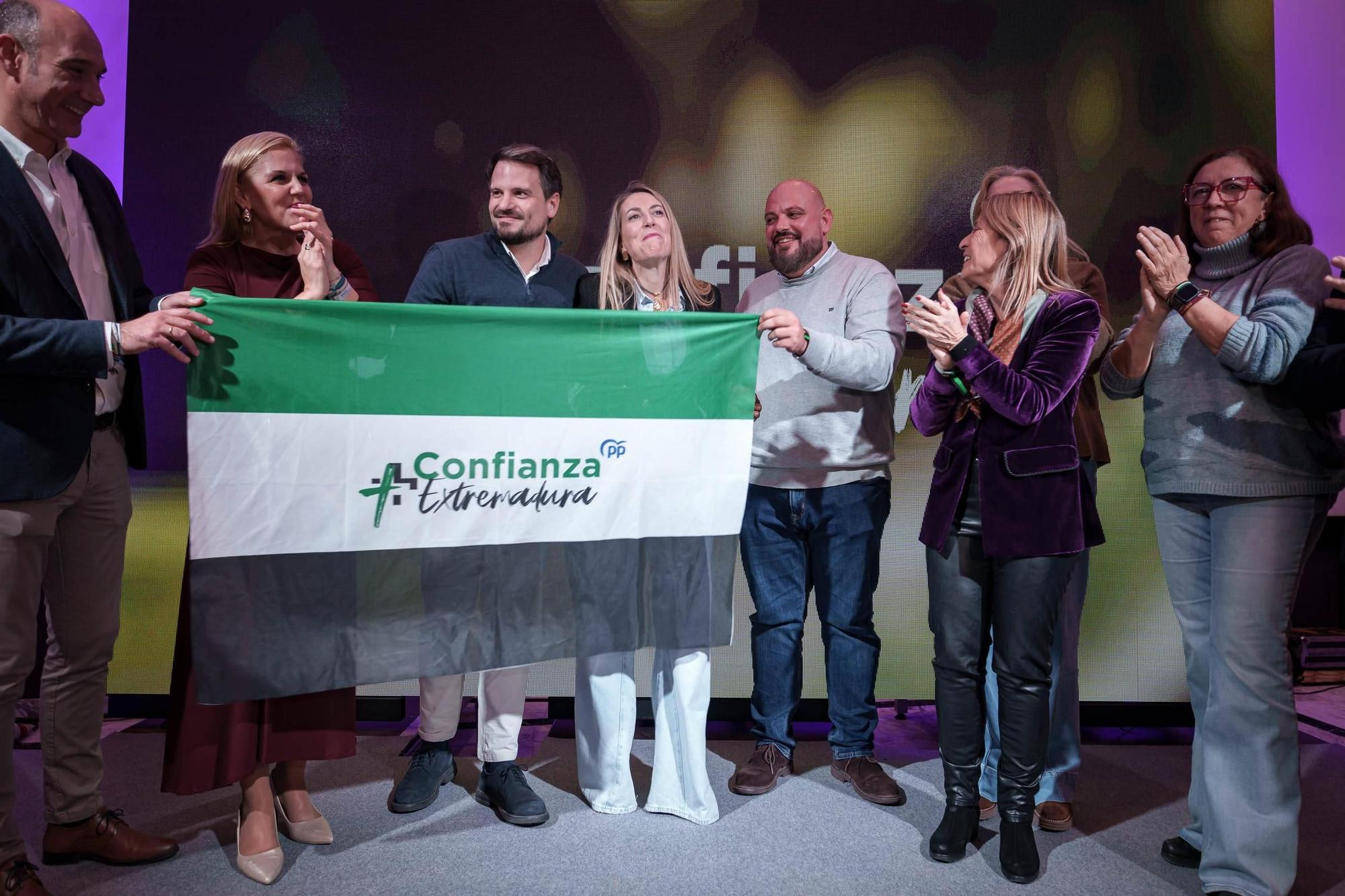 FOTOGALERÍA | María Guardiola gana las elecciones