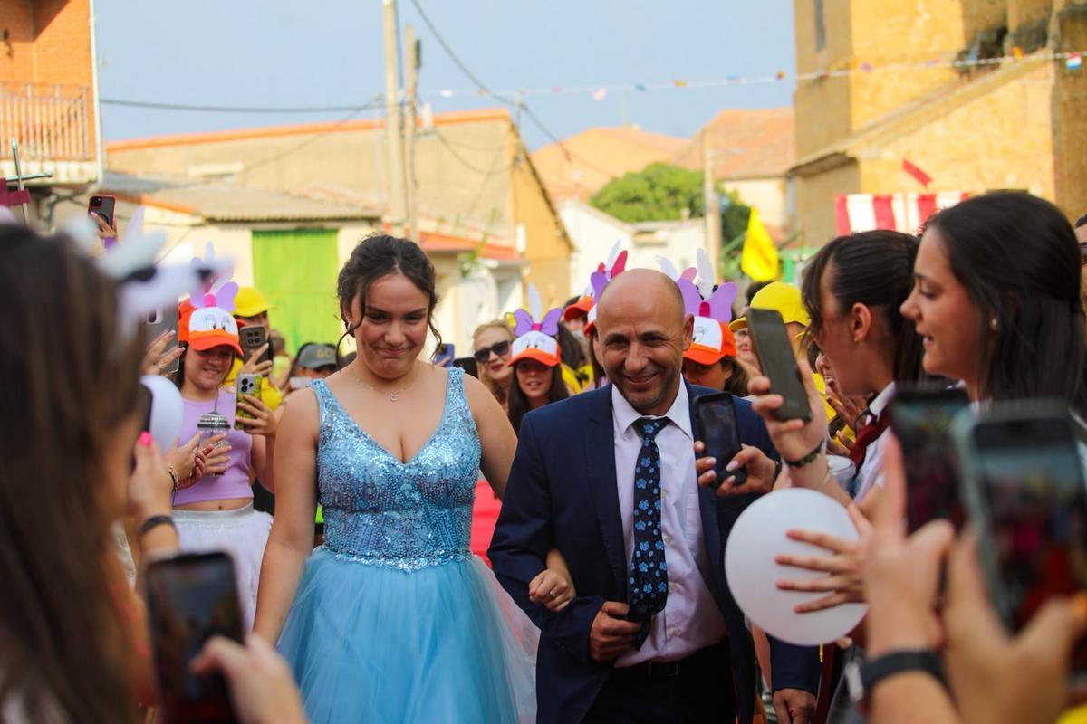 GALERÍA| Coreses es una fiesta con sus peñas y carrozas