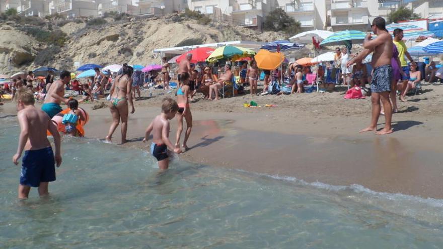 Compromís pide al Ayuntamiento contemplar la creación de playas &quot;sin humo&quot; en  El Campello