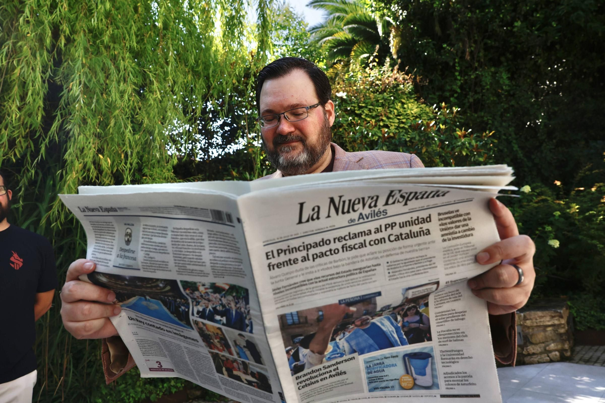 EN IMÁGENES: Brandon Sanderson desata la locura en su segundo día en Avilés