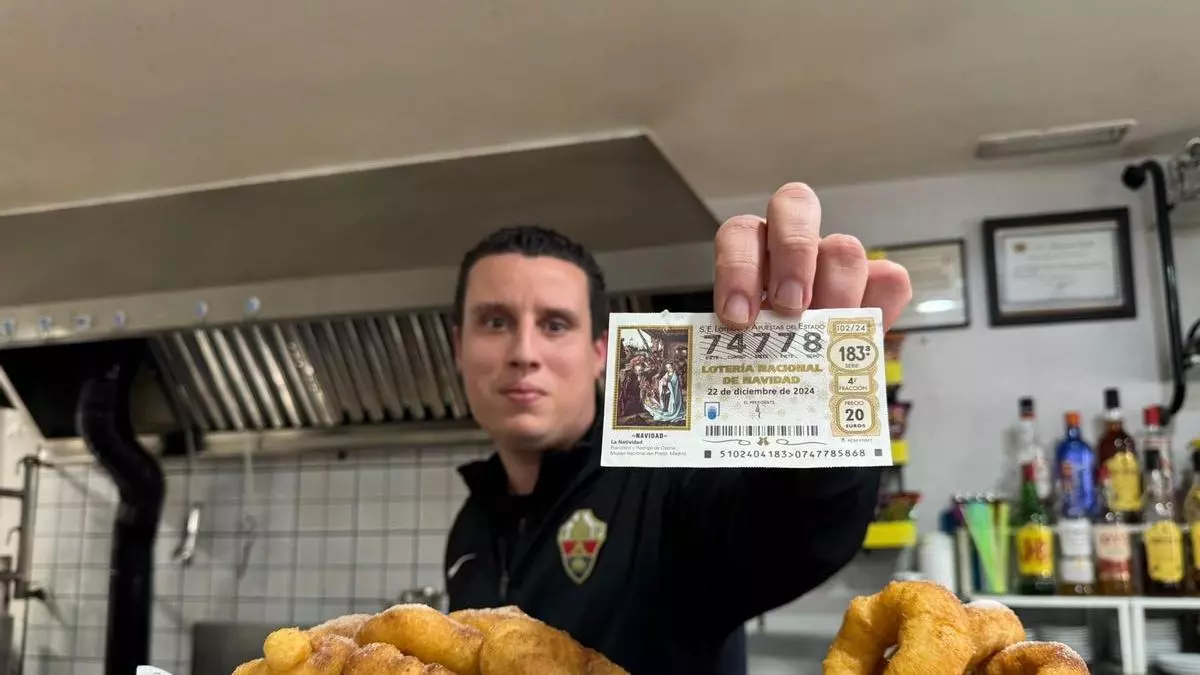 El bar de Novelda famoso por sus buñuelos que ha repartido un quinto premio de Lotería de Navidad