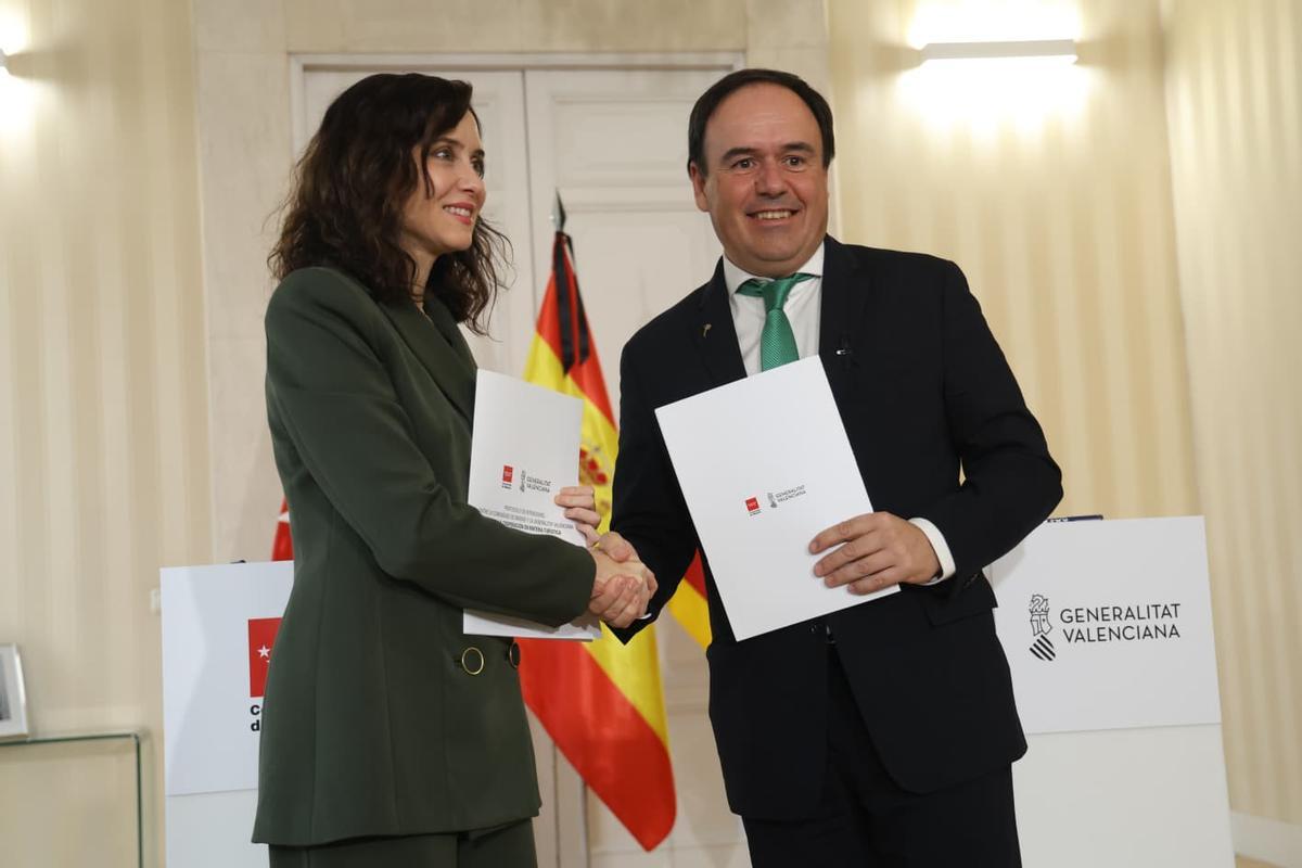 Juanfran Pérez Llorca e Isabel Díaz Ayuso firman un protocolo en materia de innovación turística, inteligencia de datos y desarrollo de proyectos estratégicos