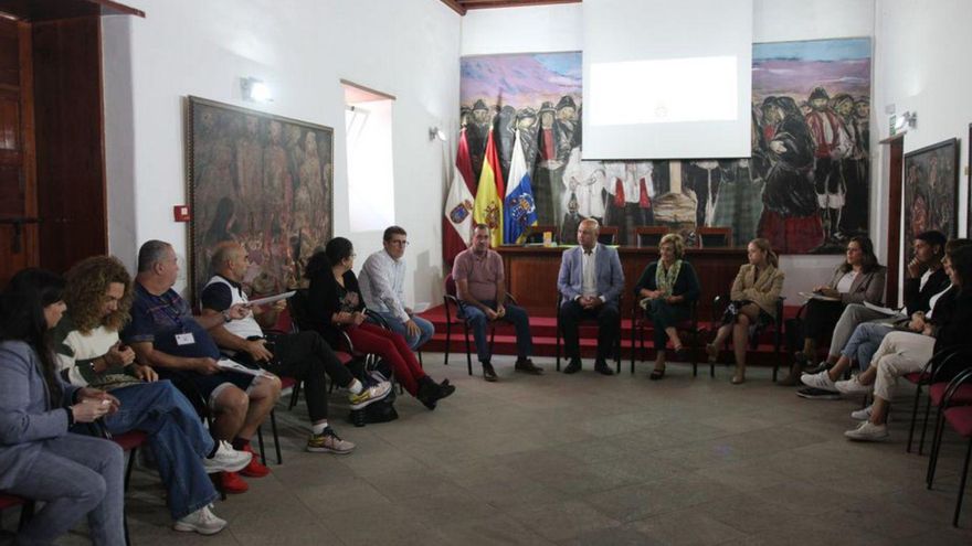 A commission is in charge of preparing the local plan for childhood and adolescence