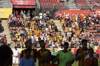 La festa major del futbol català engresca però no omple Montilivi