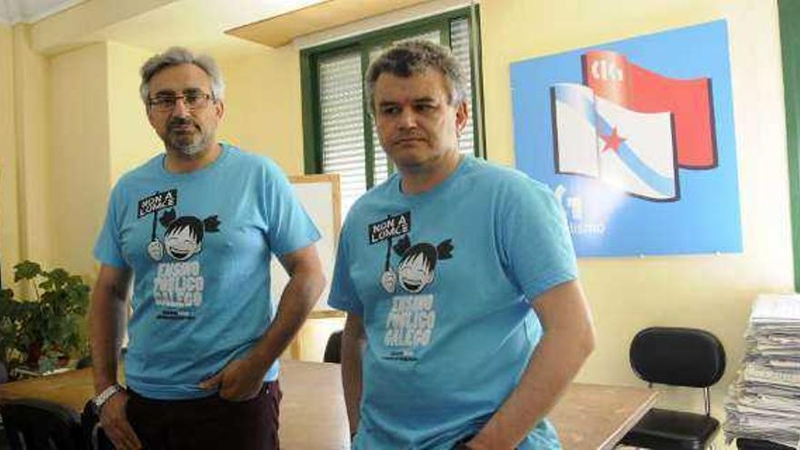 Duarte Correa y Xavier Rodríguez, en la sede de la CIG.  // Noé Parga