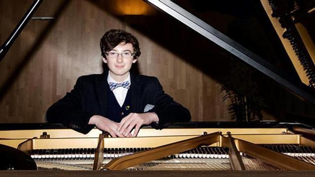 Noel Redolar, ganador del primer premio juvenil del año pasado del festival de piano.