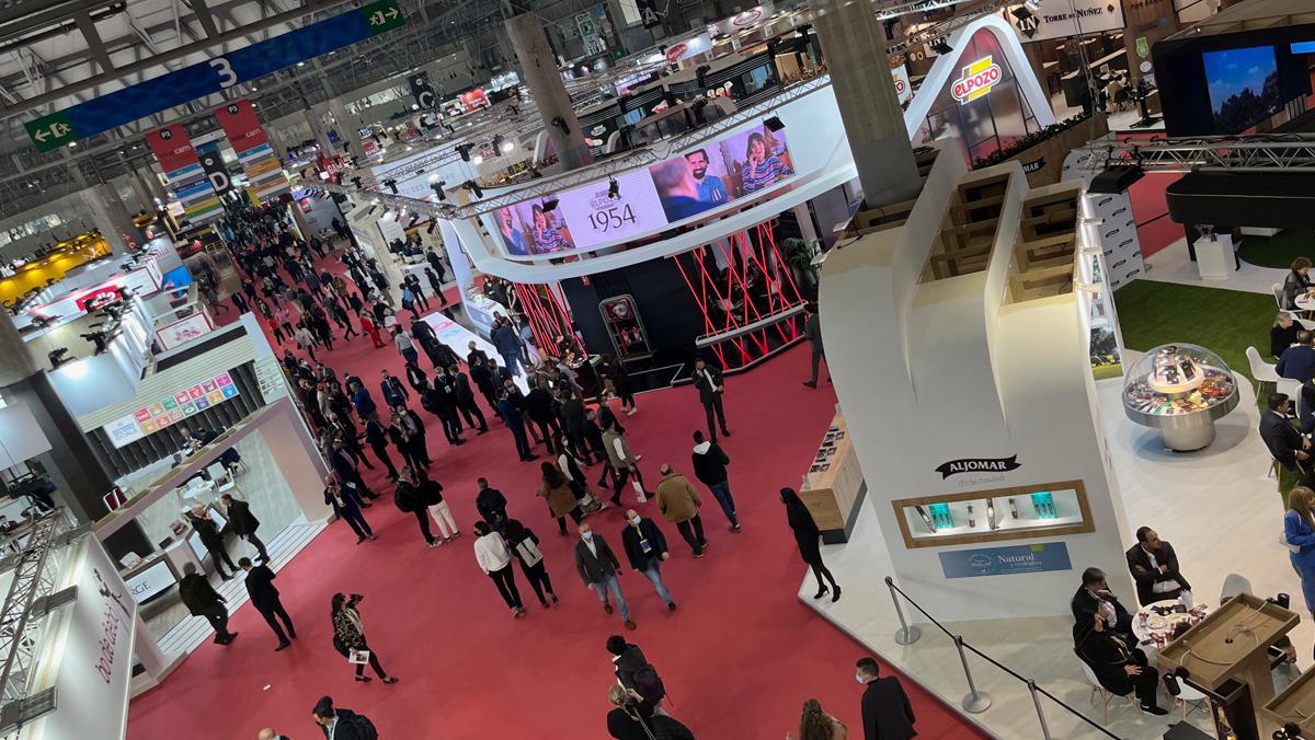Vista del salón Intercarn, durante la primera jornada de Alimentaria, en el recinto ferial de Montjuïc. Vista del salón Intercarn, durante la primera jornada de Alimentaria, en el recinto ferial de Montjuïc.