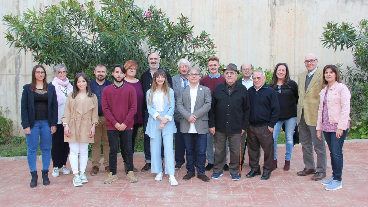 Algunos miembros de Iniciativa del Poble Valencià - Compromís de Riba roja de Túria
