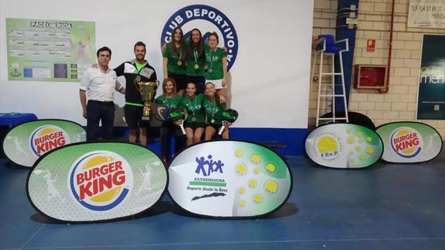 El Perú y Pádel Indoor Cáceres, campeones de Extremadura