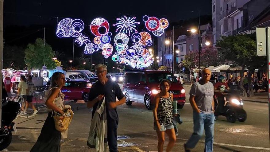 El edil Mariano Abalo, bajo las luces de Castelao.   | // SANTOS ÁLVAREZ 