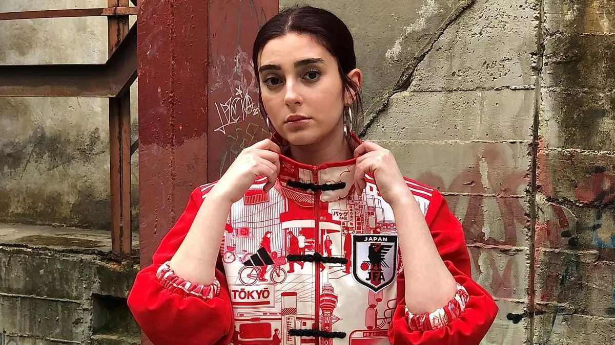 Lucía Béjar, una diseñadora emergente que apuesta por Cáceres para cumplir su sueño: "Me hice viral en redes y desde entonces no he parado de recibir pedidos"