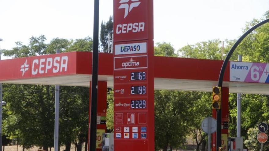La gasolinera de la calle María Zambrano registró ayer el precio más alto de toda la ciudad. | ANDREEA VORNICU