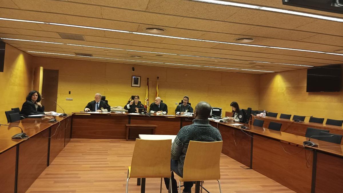 L'acusat durant el judici a l'Audiència de Girona.