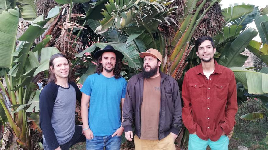 La banda Modo Rakune debuta en The Paper Club