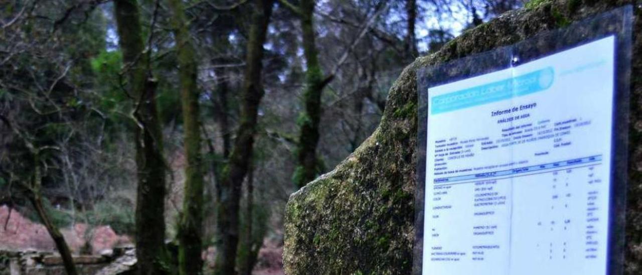 Una fuente pública en el municipio de Meaño. // Iñaki Abella