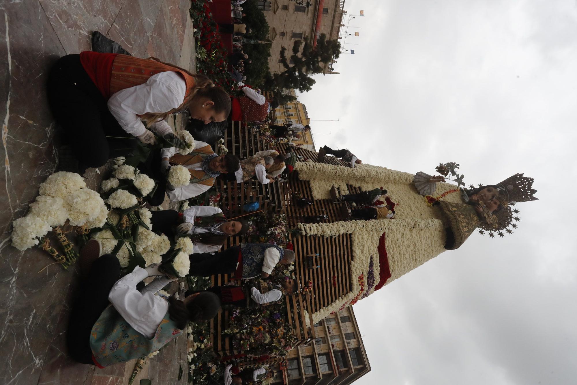 Búscate en el segundo día de ofrenda por la calle de la Paz (entre las 17:00 a las 18:00 horas)