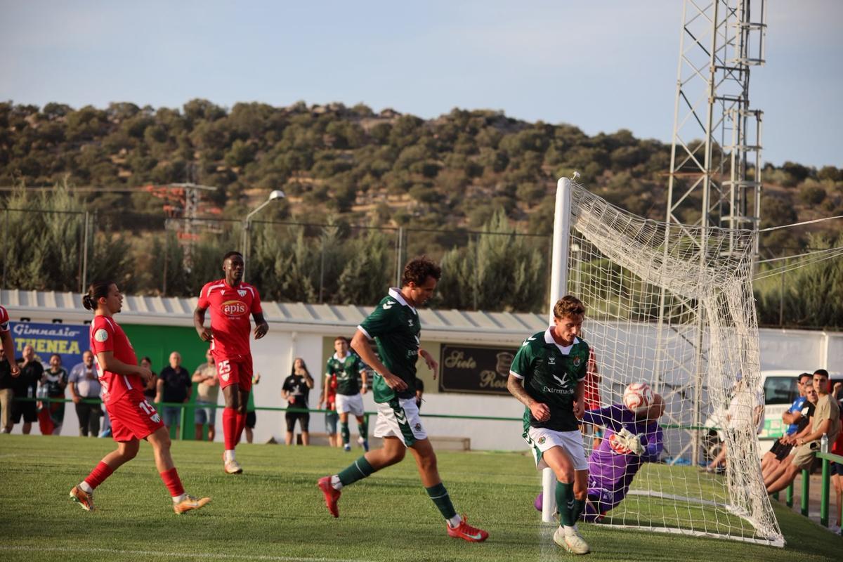 Las imágenes del Santa Amalia - Cacereño