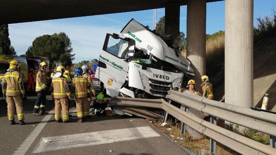 El camió accidentat a Martorell