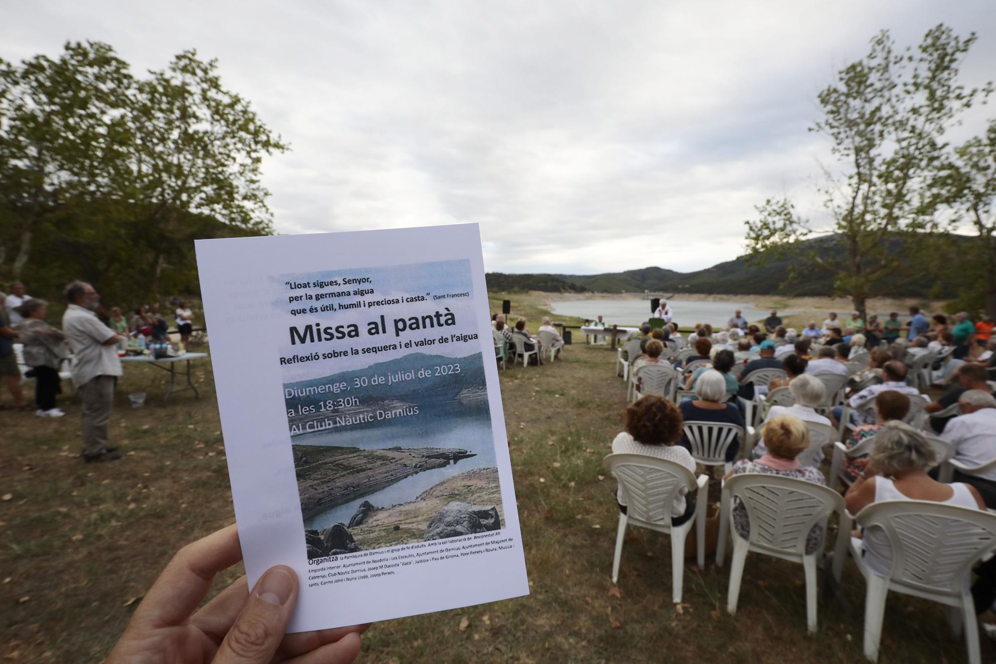 Una missa al Pantà de Dornius calama contra la sequera