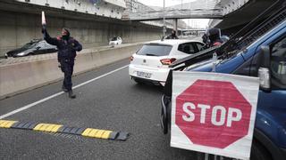 El riesgo de rebrote se dispara en Catalunya y aboca a más restricciones