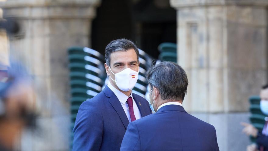 El Rey preside junto a Pedro Sánchez en Salamanca la XXIV Conferencia de Presidentes