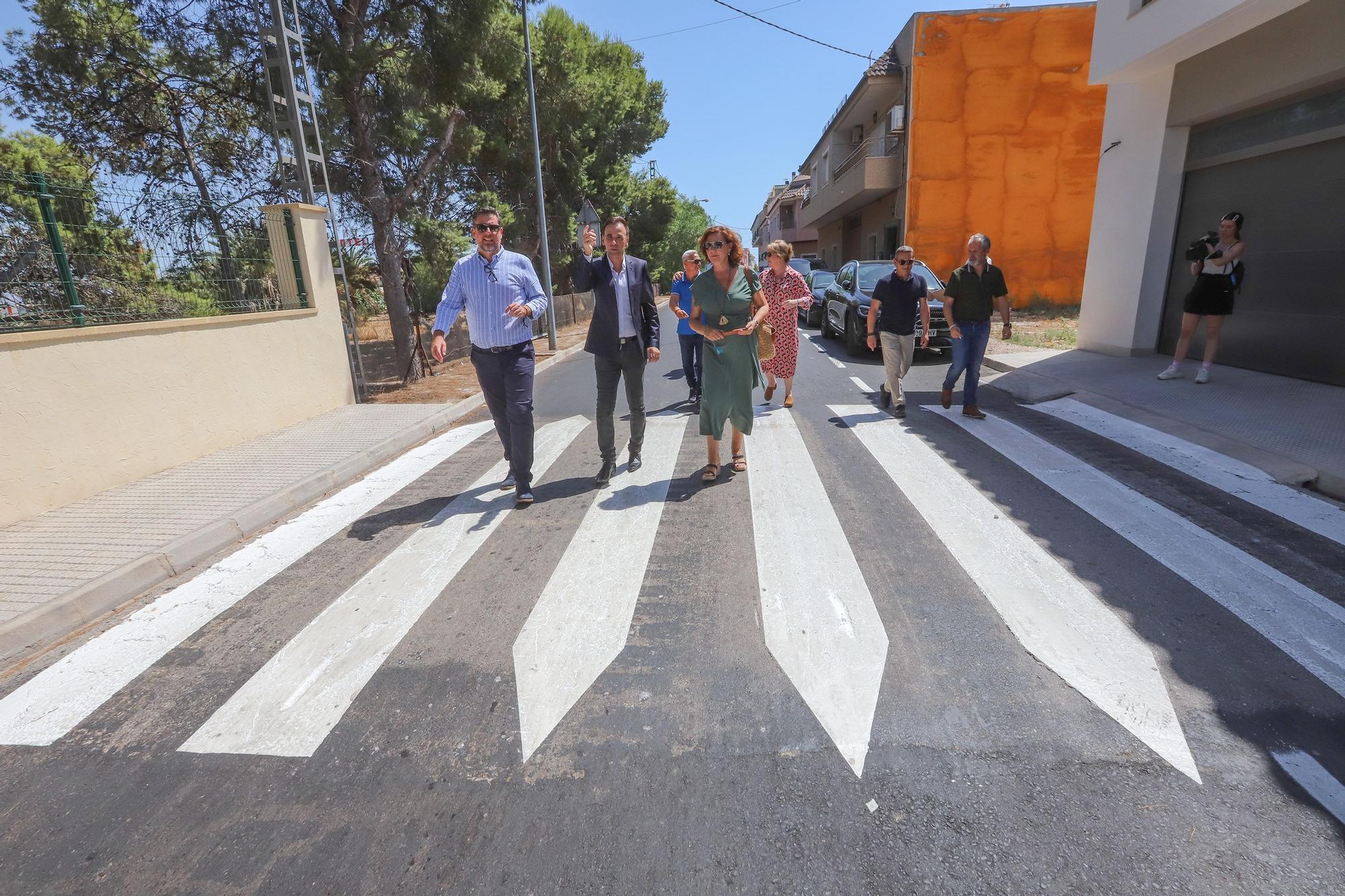 Granja estrena asfaltado entre Juan Carlos I y calle Serranos