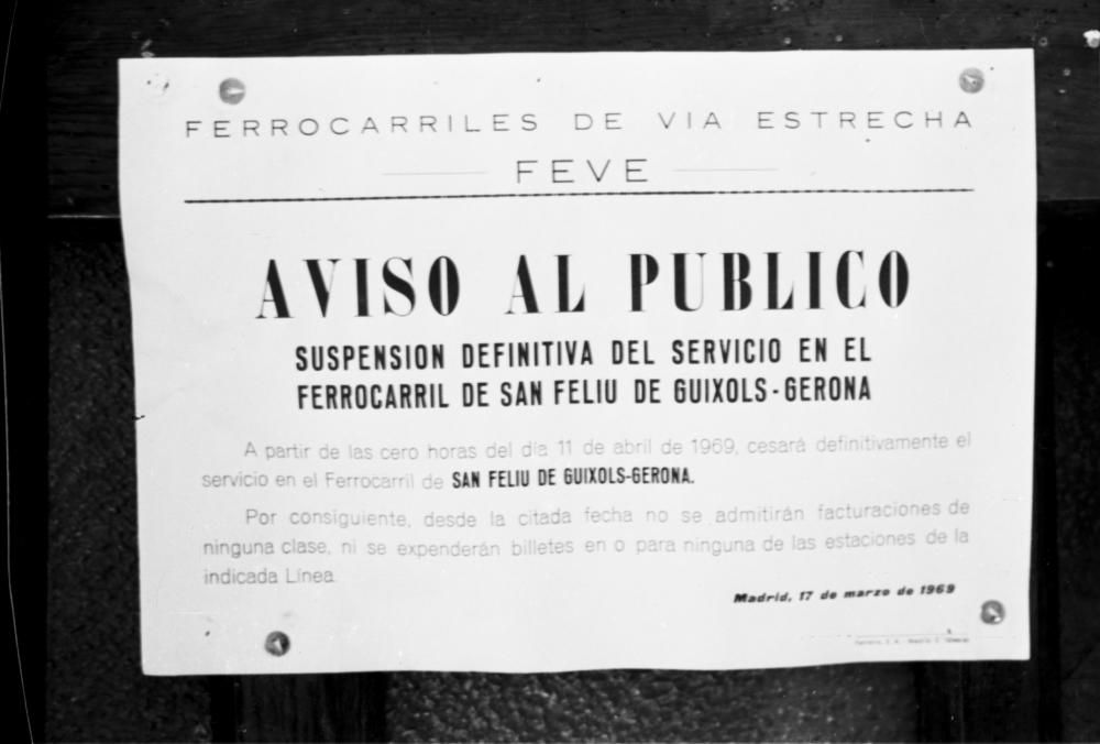 Cartell anunciant la suspensió del servei