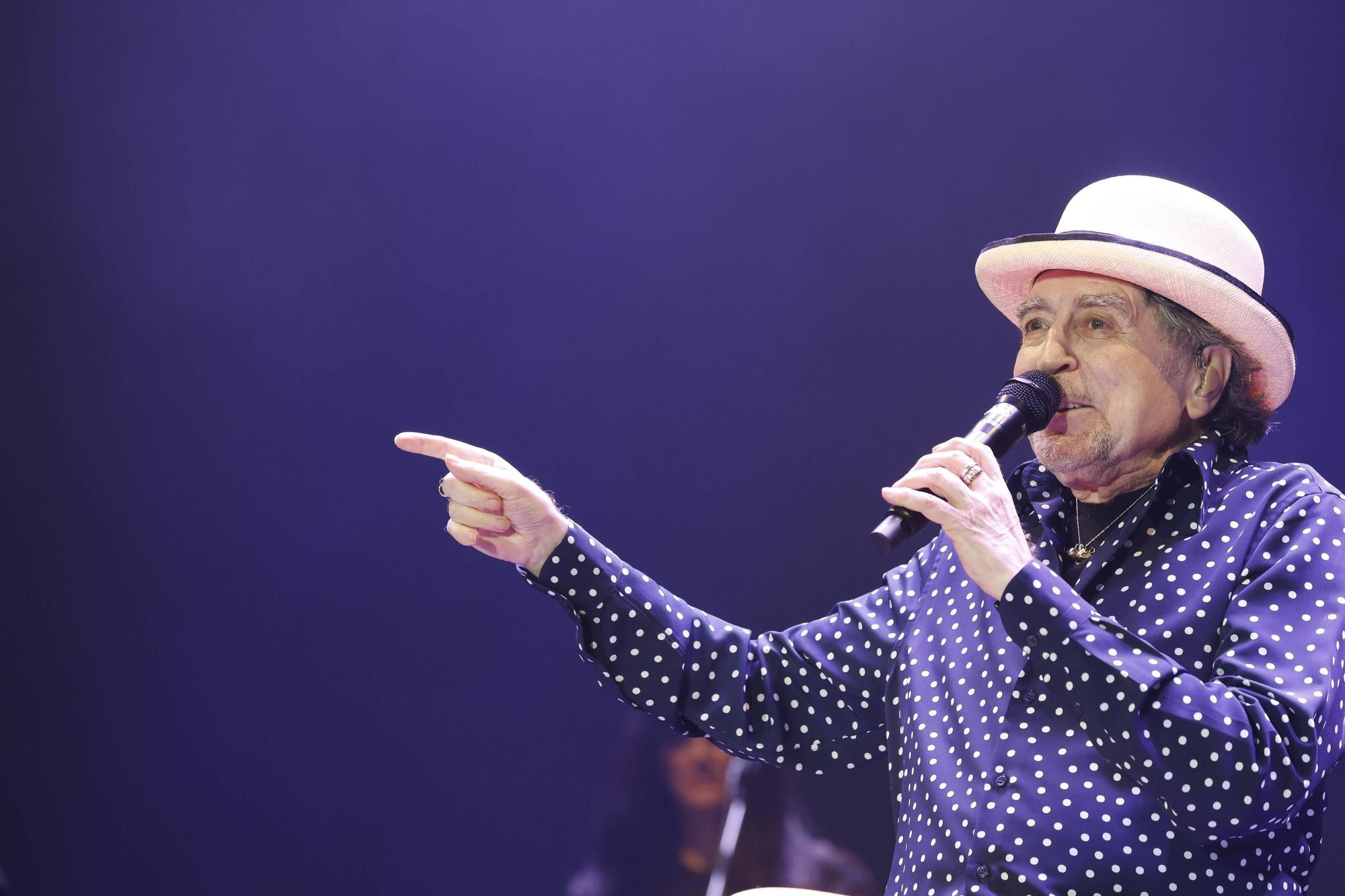 EN IMÁGENES | Gijón rinde homenaje a Sabina: de aquí a la eternidad