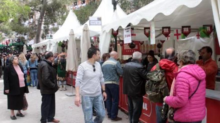 El novedoso foro «Tapa y Caña» se celebró en la Glorieta.