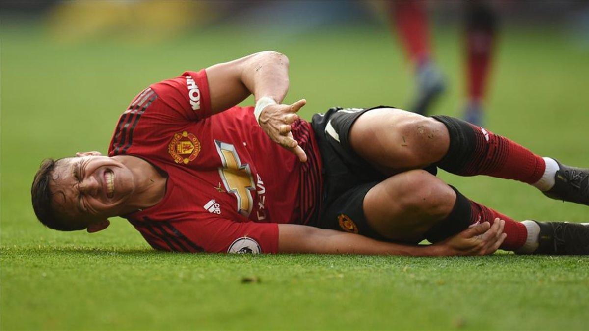 Alexis vuelve a lesionarse cuando encadenaba dos partidos de Premier League como titular