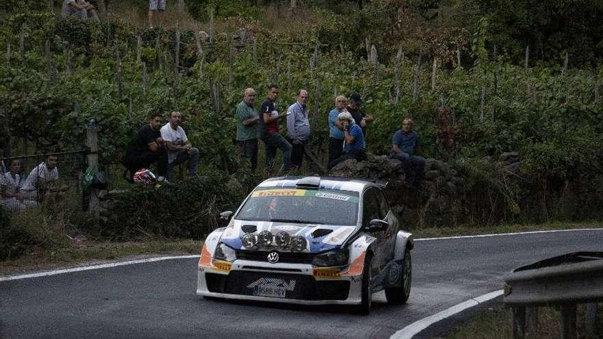 Uno de los participantes en el tramo de Castro de Beiro. // Enzo Sarmiento